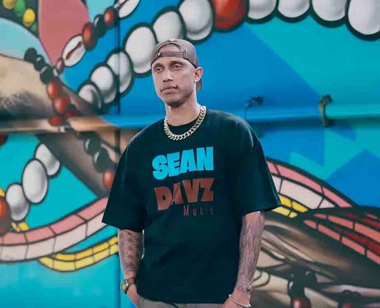 Sean Davz présente son premier EP IDENTITY